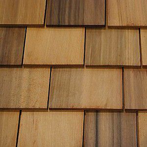 Un primer plano de tejas de madera