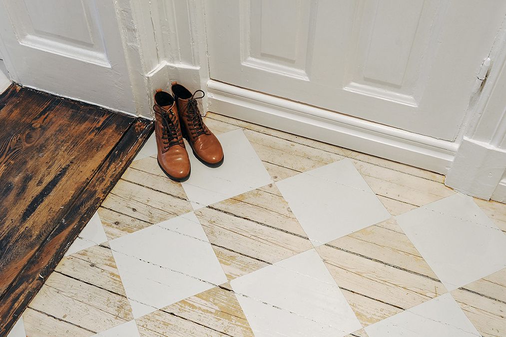 stenciled-wood floor-scandinavian-apartment