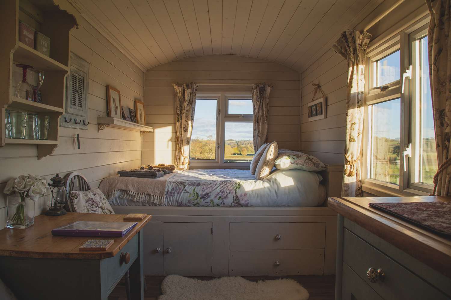 Cottage bedroom