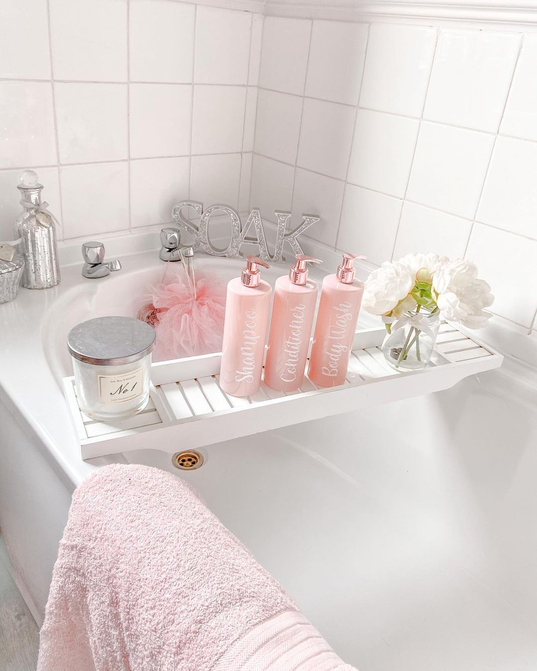 accesorios baño rosa
