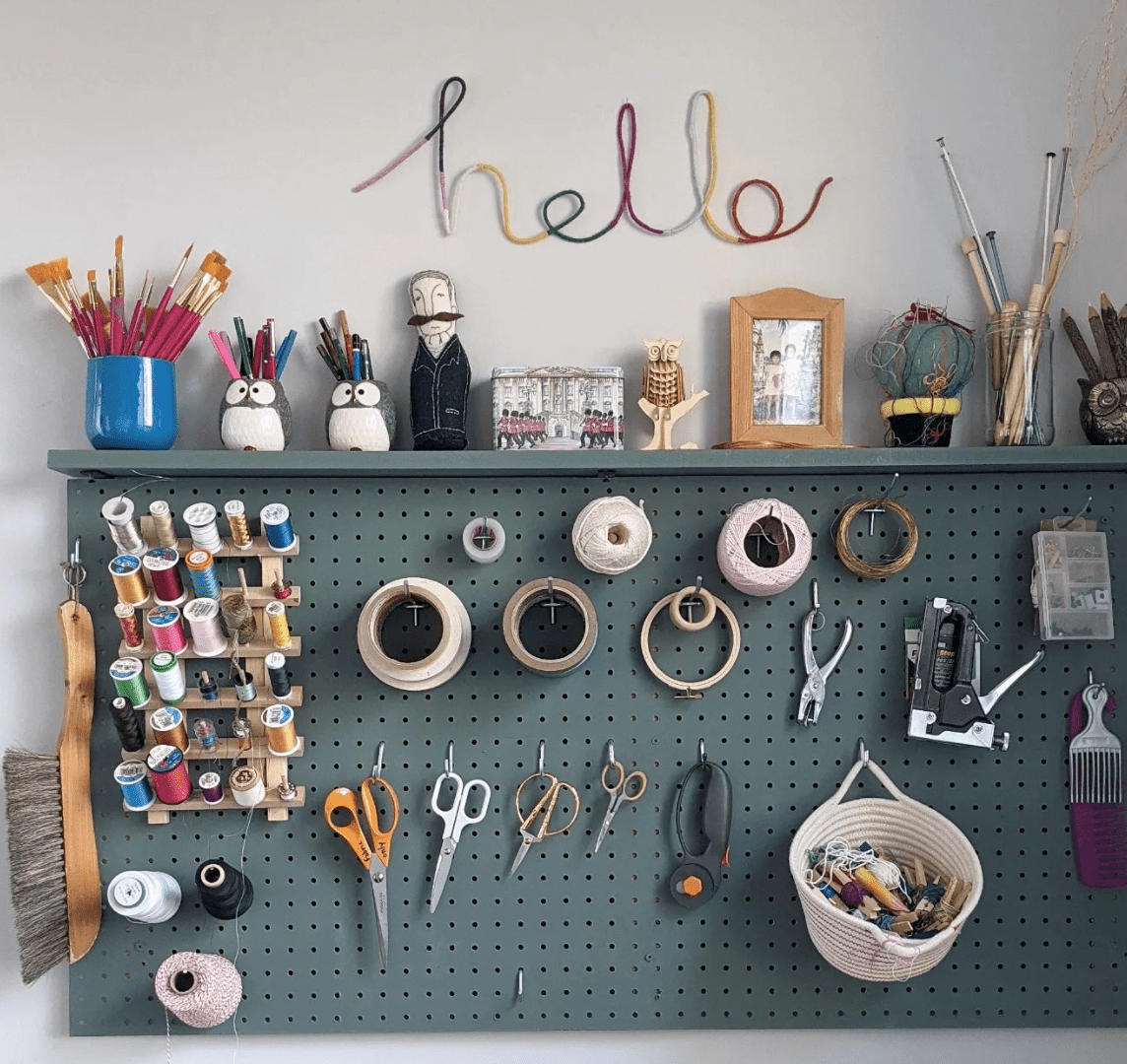 pegboard pintado com spray