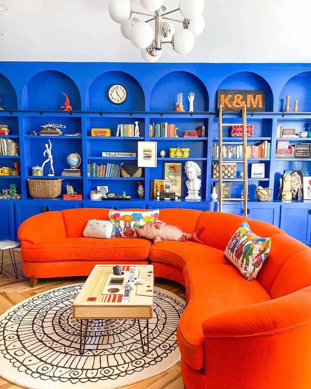 blue and orange den