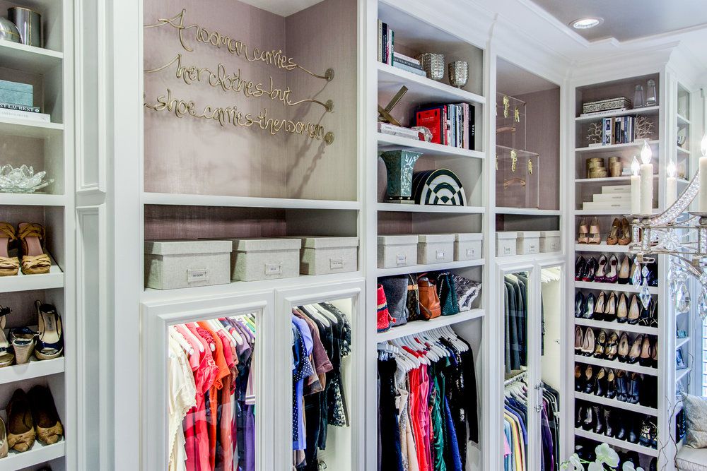 Exemplo de um closet lindamente organizado