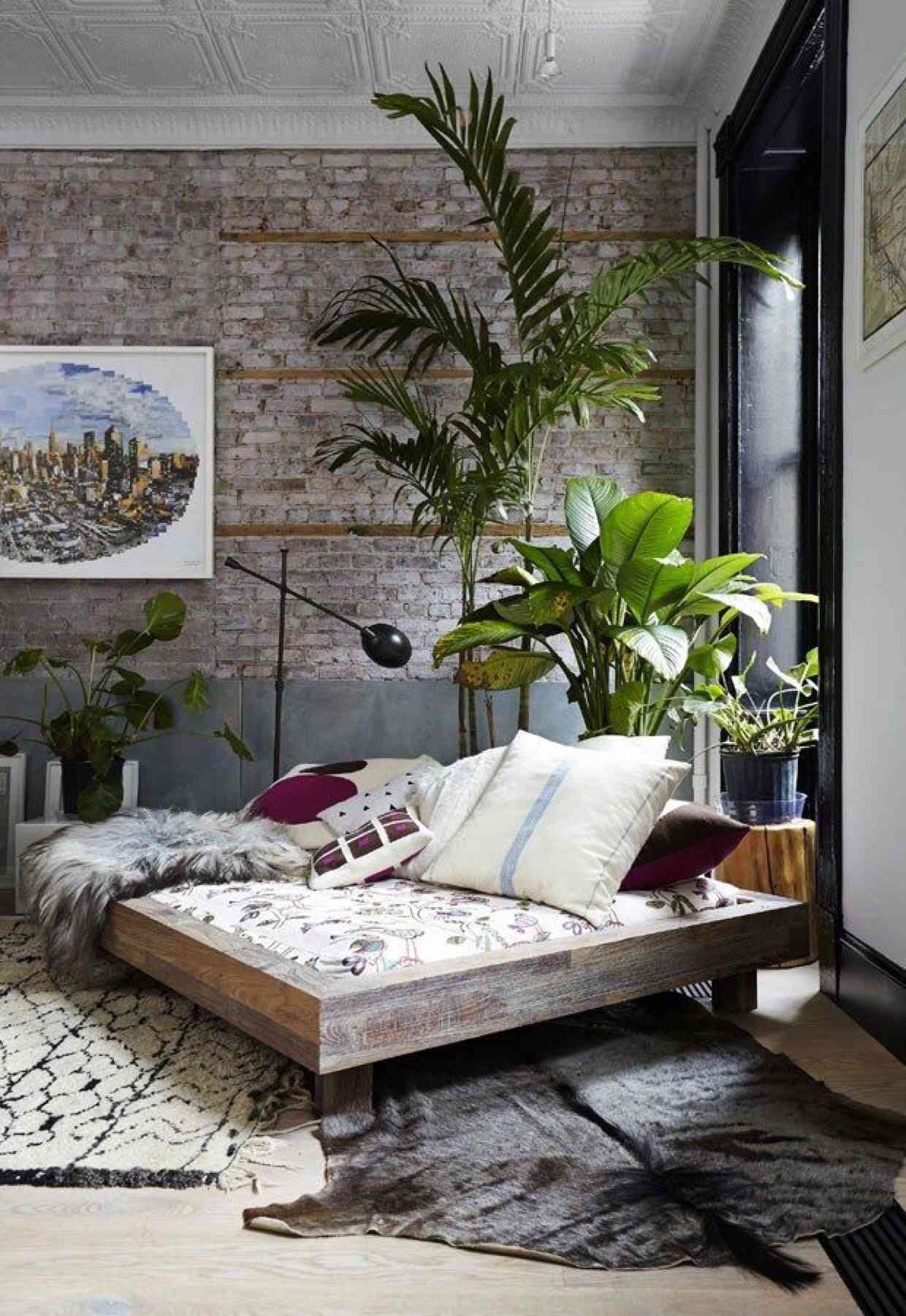 boho schlafzimmer mit plattformbett