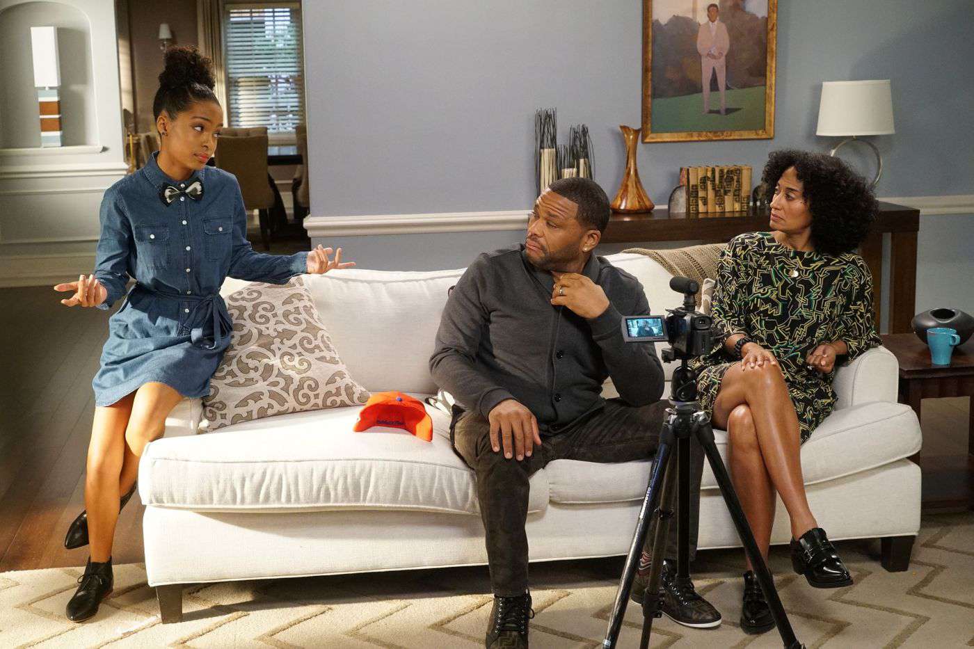 Dre and Bow's living room in Black-ish