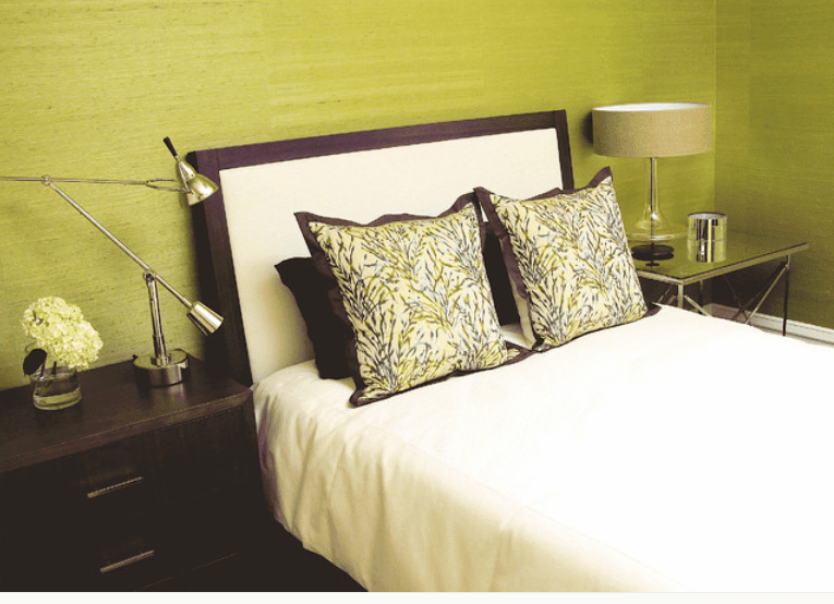 Chambre à coucher contemporaine par Modern Organic Interiors