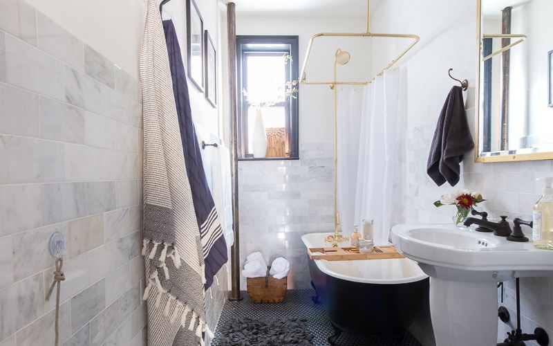 pedestal sink in prewar apartment