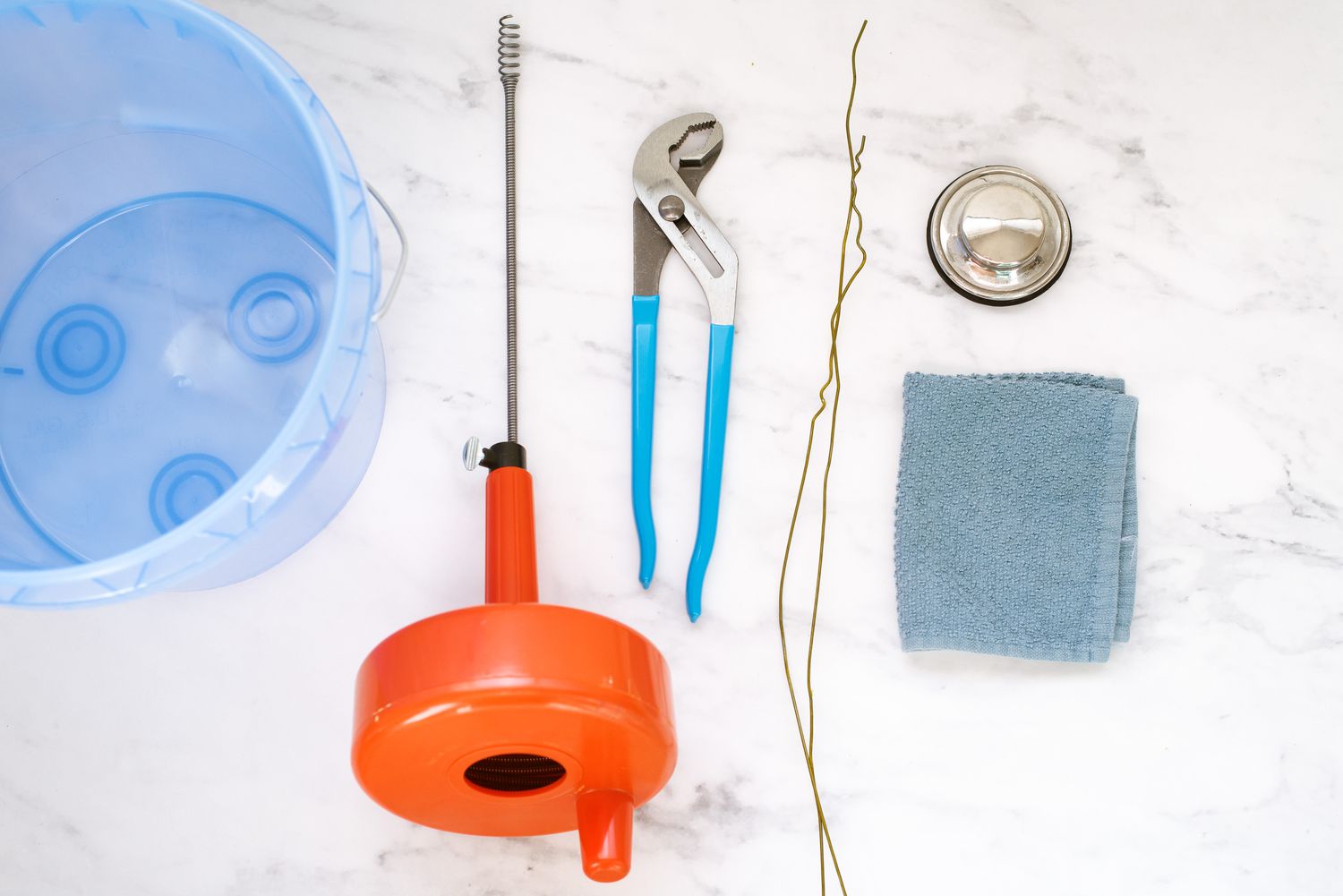 Matériel et outils pour déboucher un broyeur d'évier de cuisine