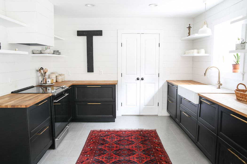 Simple black, white, and wood boho kitchen