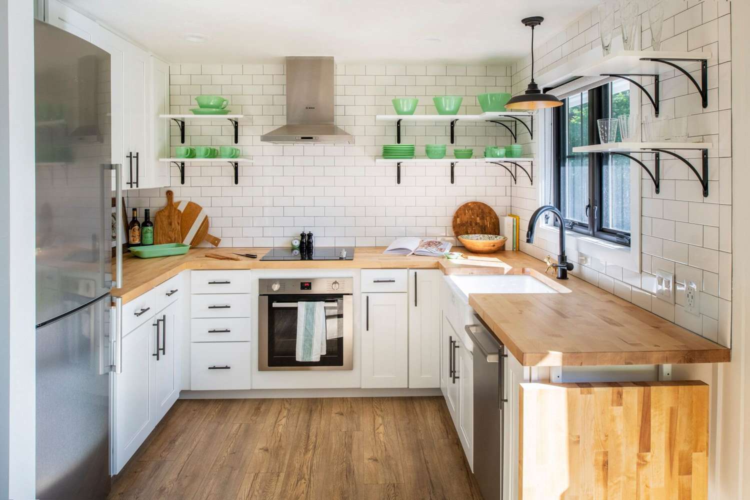 u-shaped kitchen