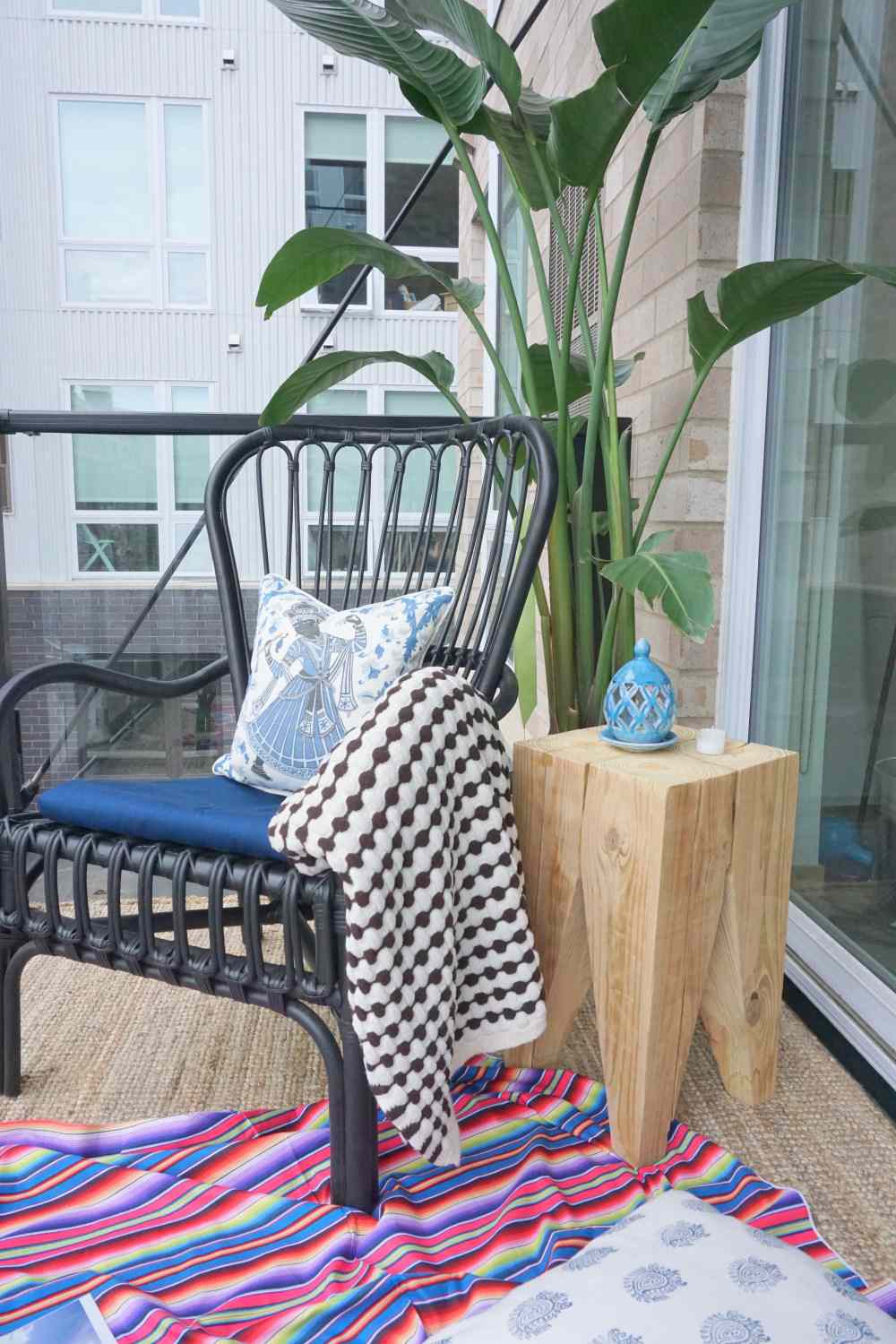 DIY Beistelltisch aus Holz für draußen