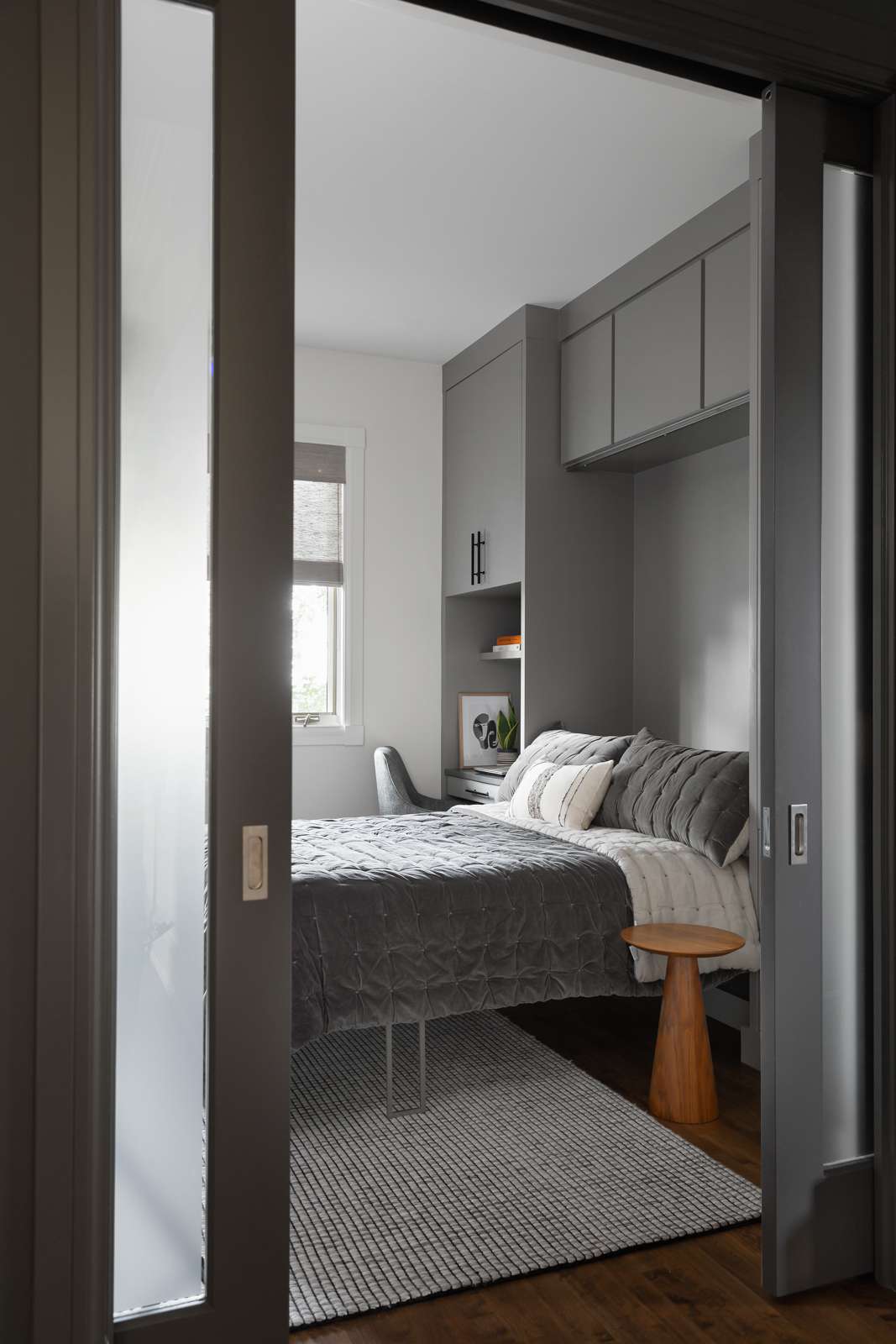 dormitorio gris