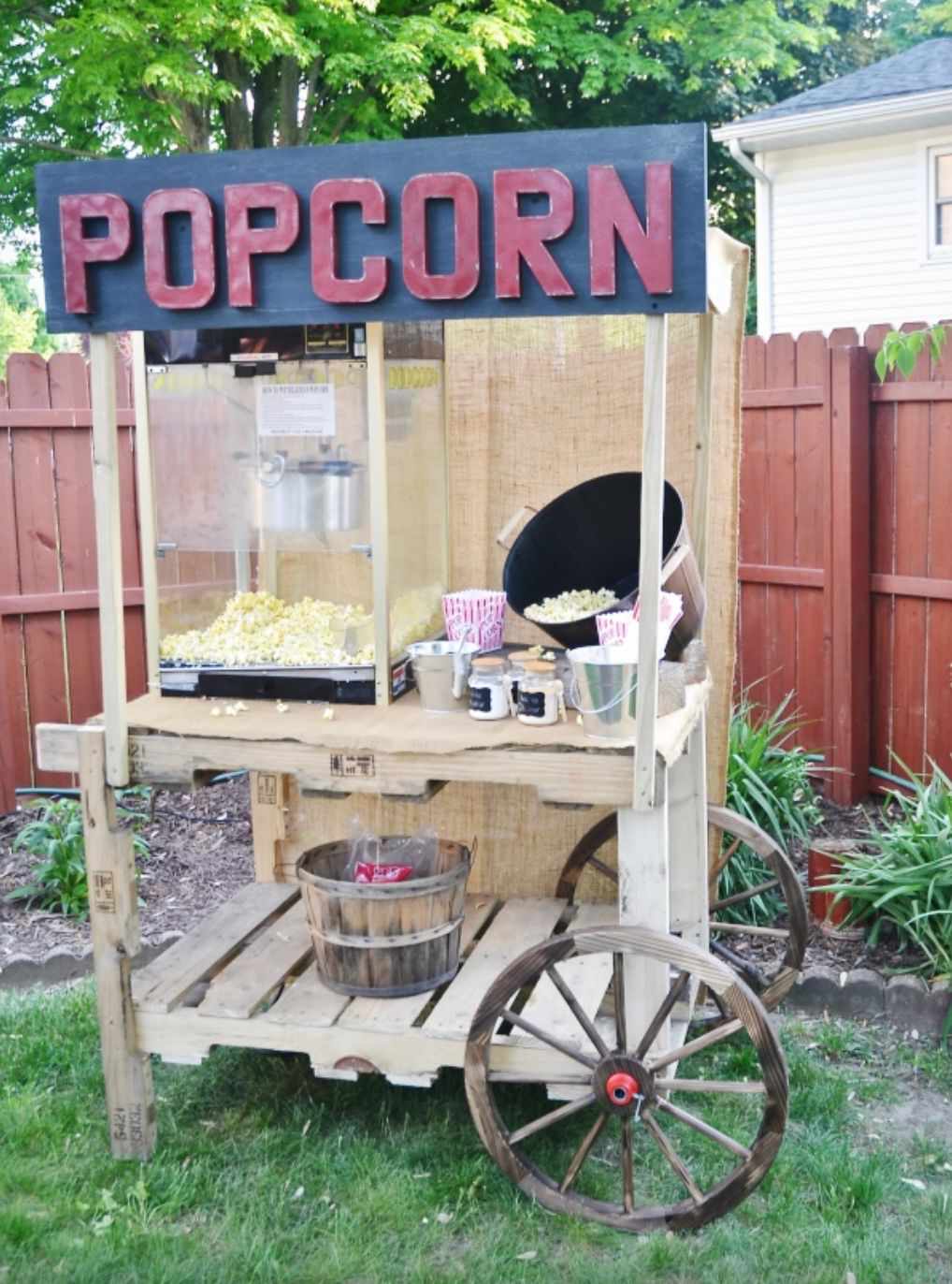 pallet popcorn stand