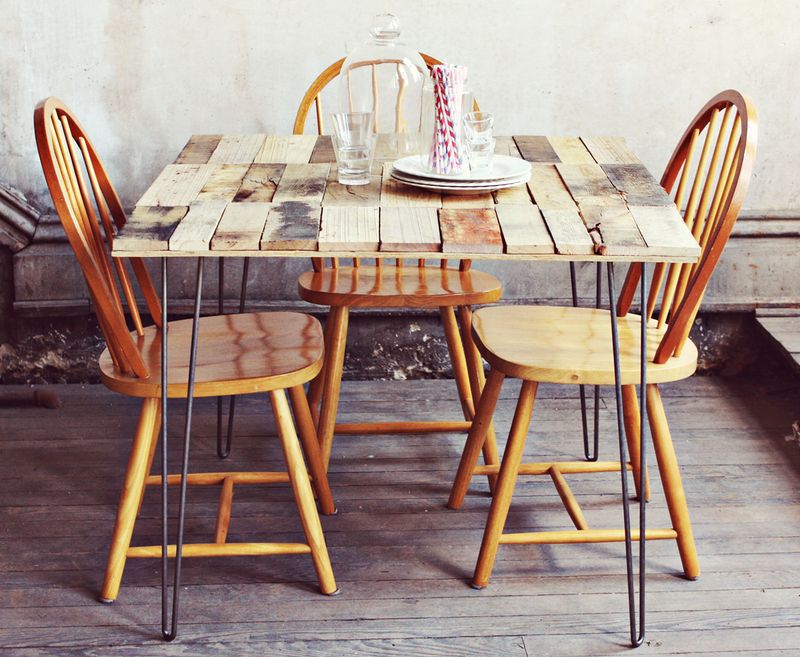 mesa de jantar de paletes de madeira