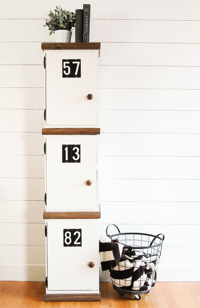 A DIY locker shelf