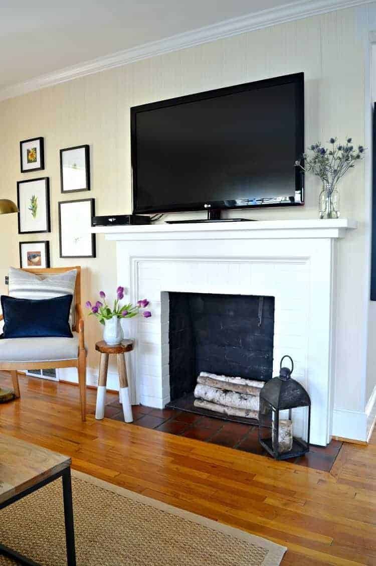 A DIY fireplace mantel