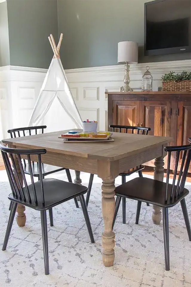 A DIY kids' farmhouse table