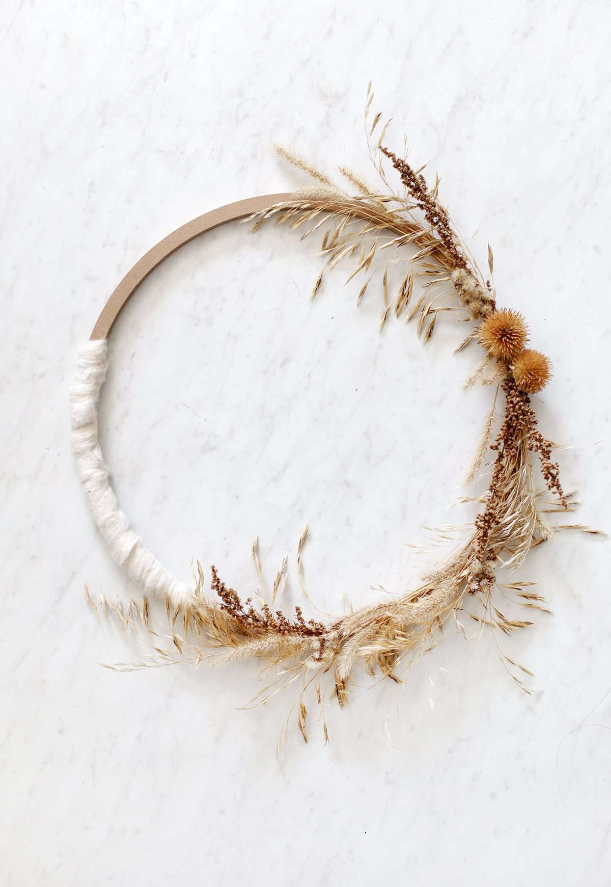 diy minimal fall wreath