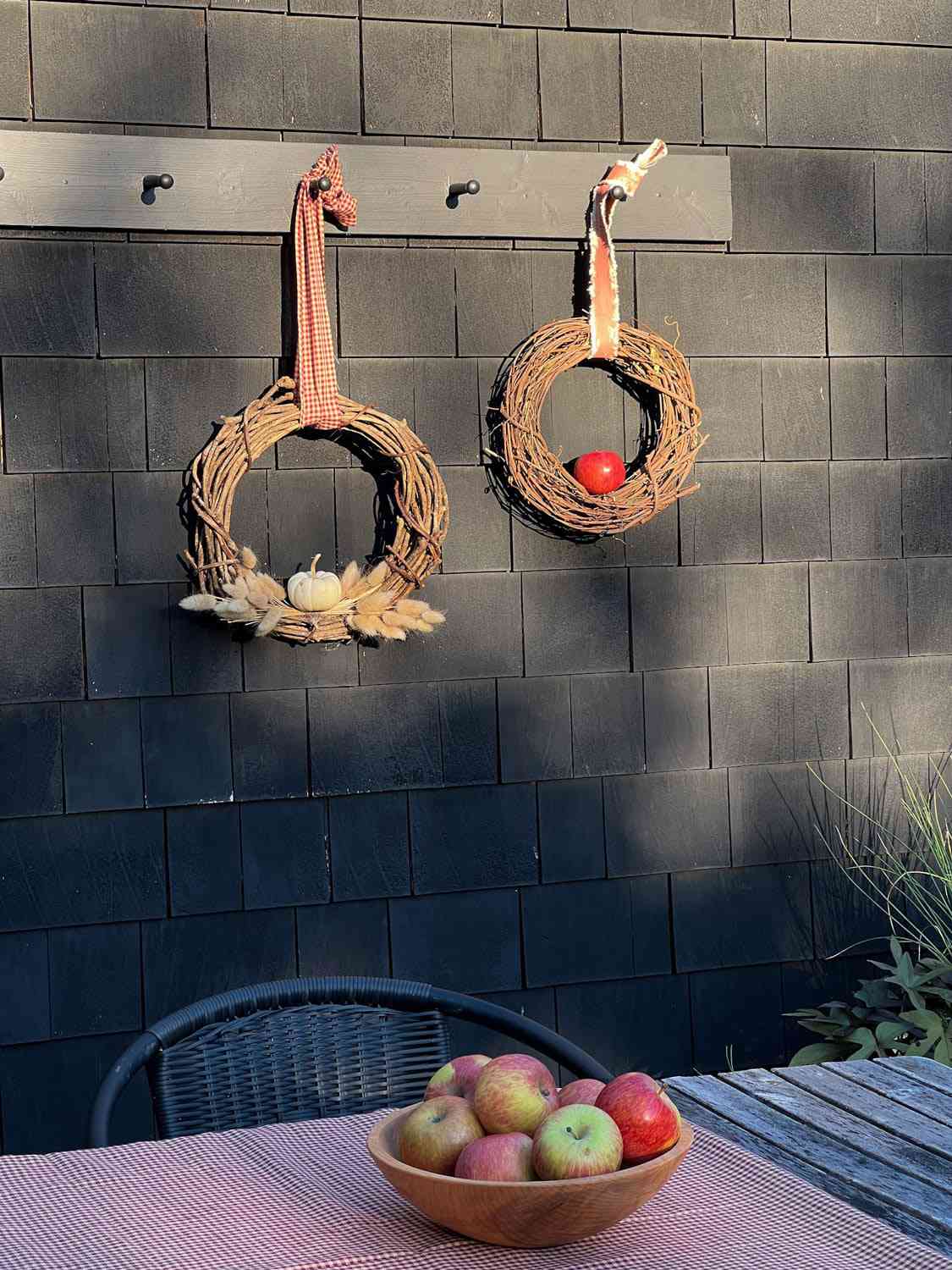 minimalist diy fall wreaths