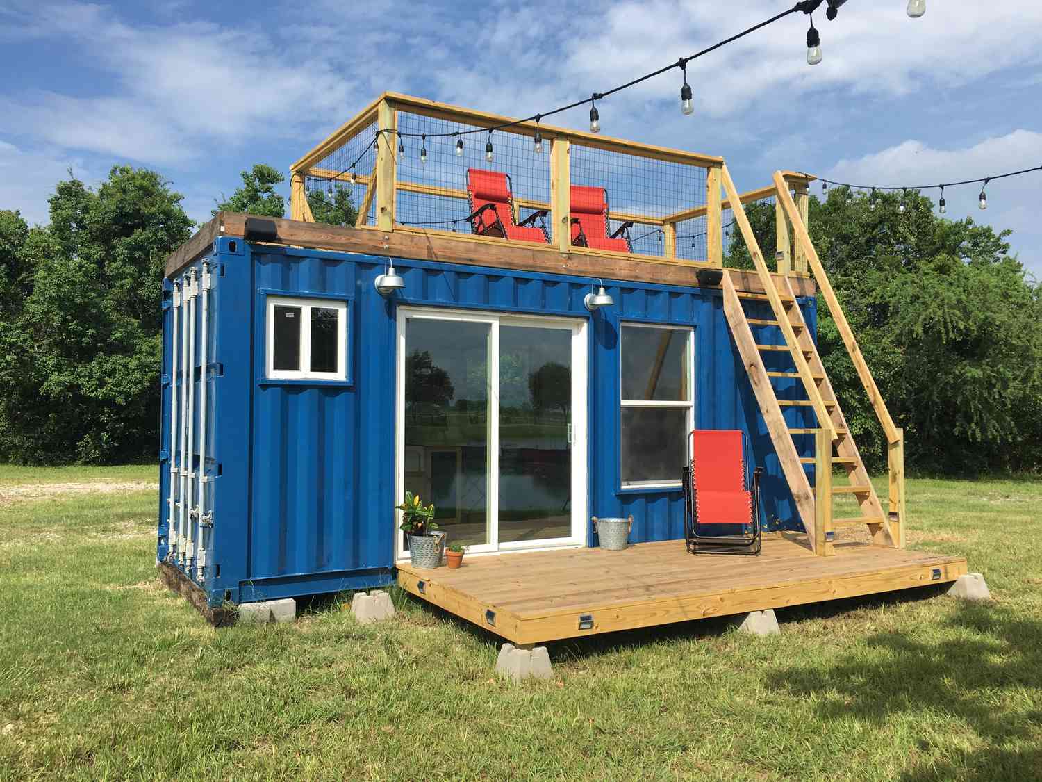 20ft Blue Container Home With Rooftop Deck
