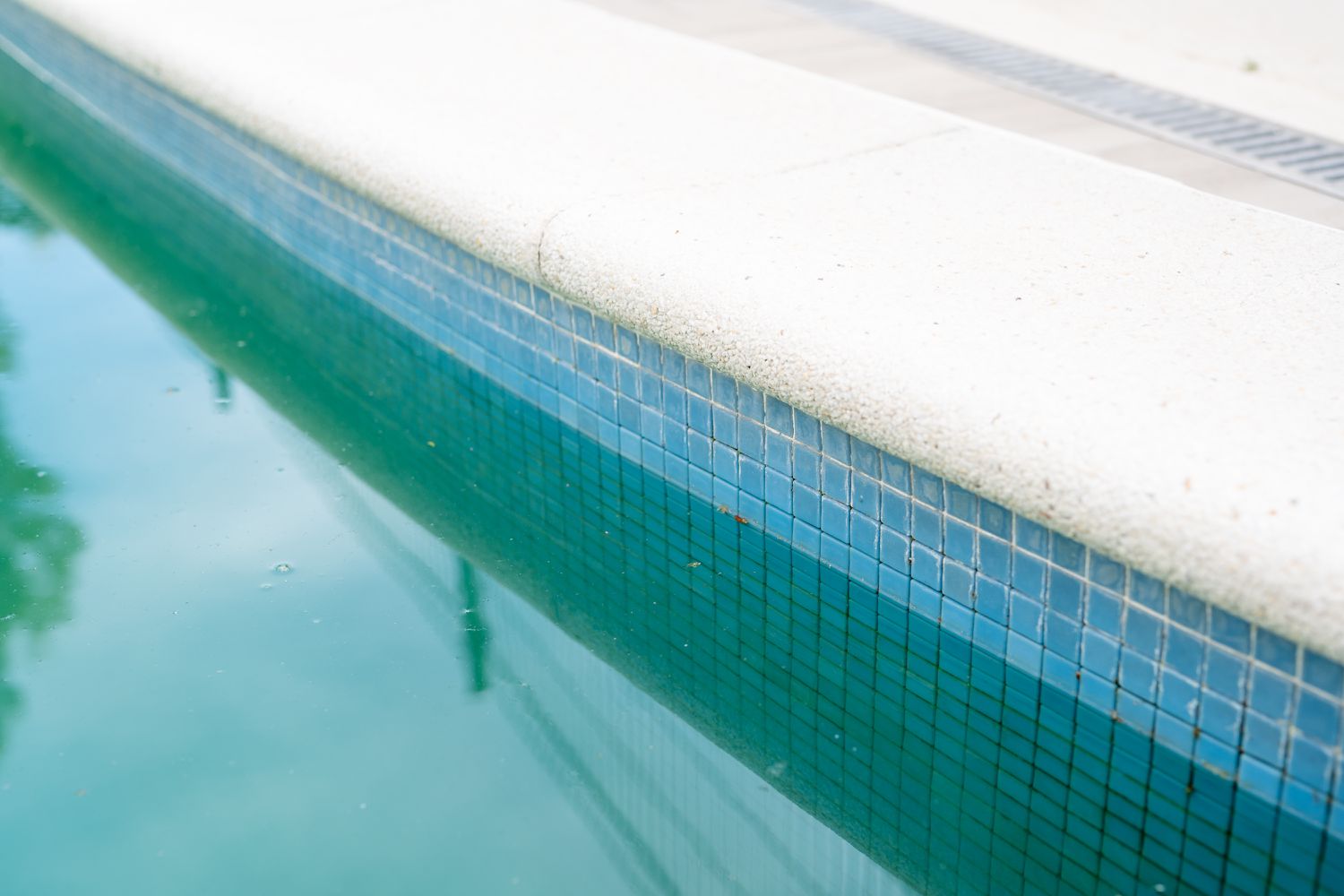 cloudy pool water