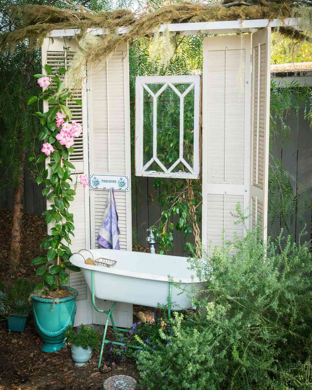 outdoor basin sink