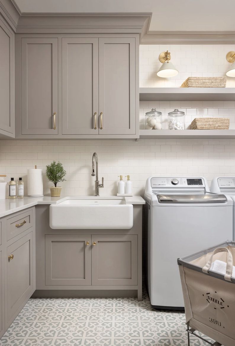 Schöne Waschküche von Britt Design Studio