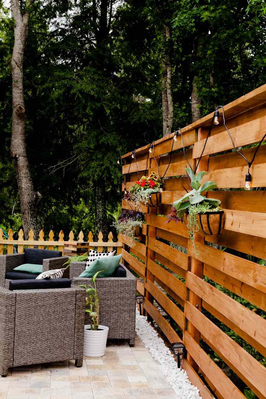 DIY horizontal slat fence