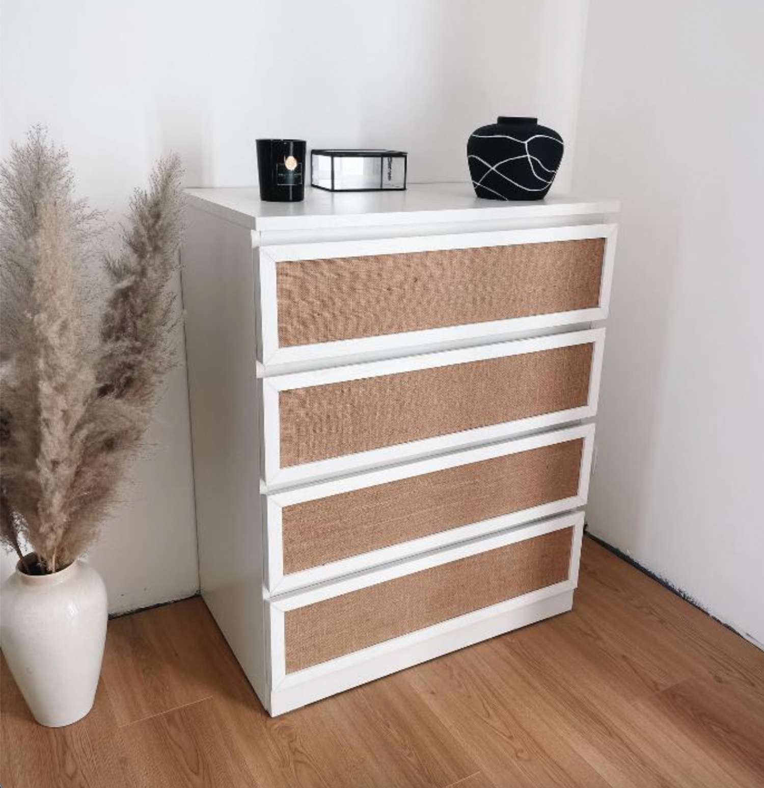 Cômoda Ikea com gavetas de serapilheira