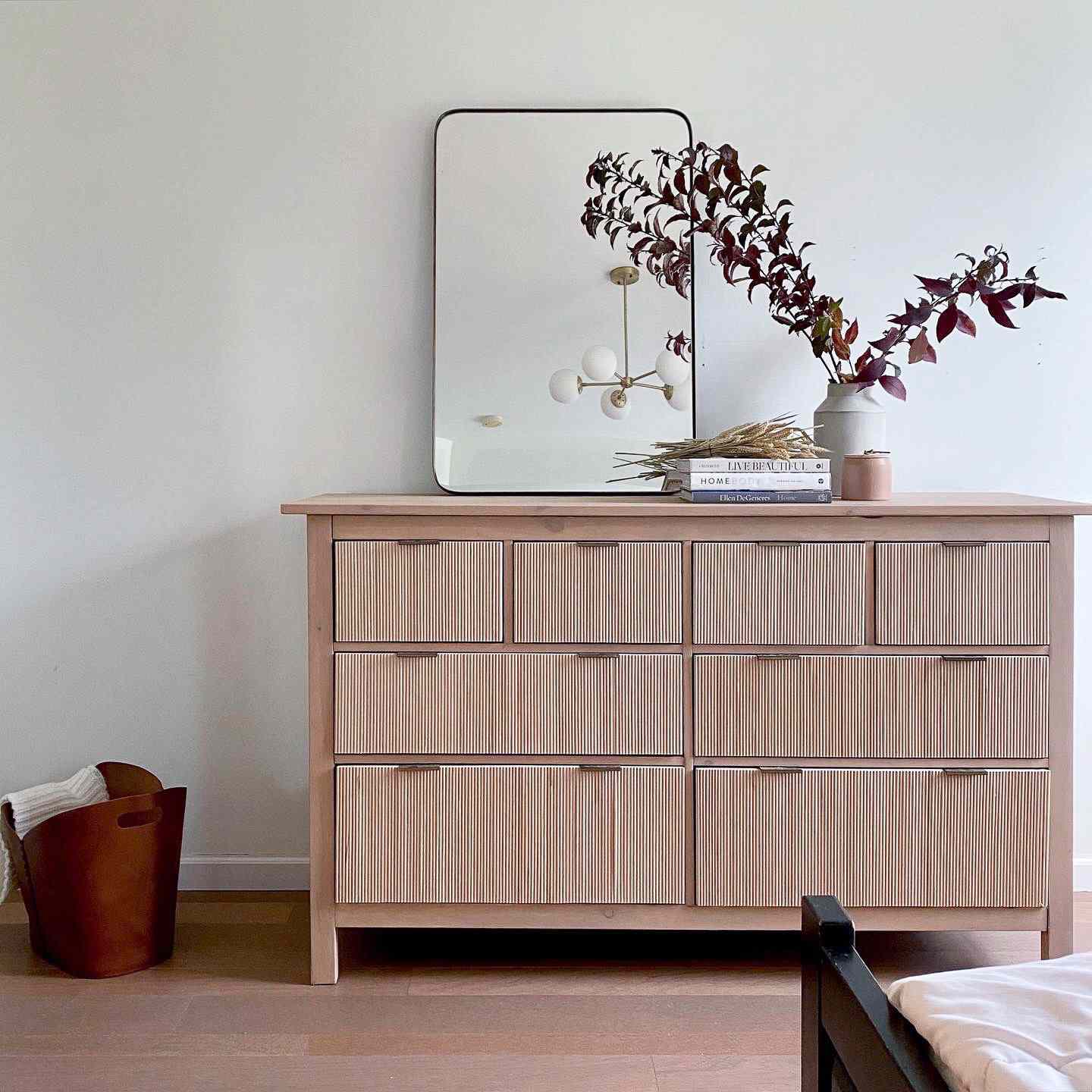 cômoda Hemnes canelada