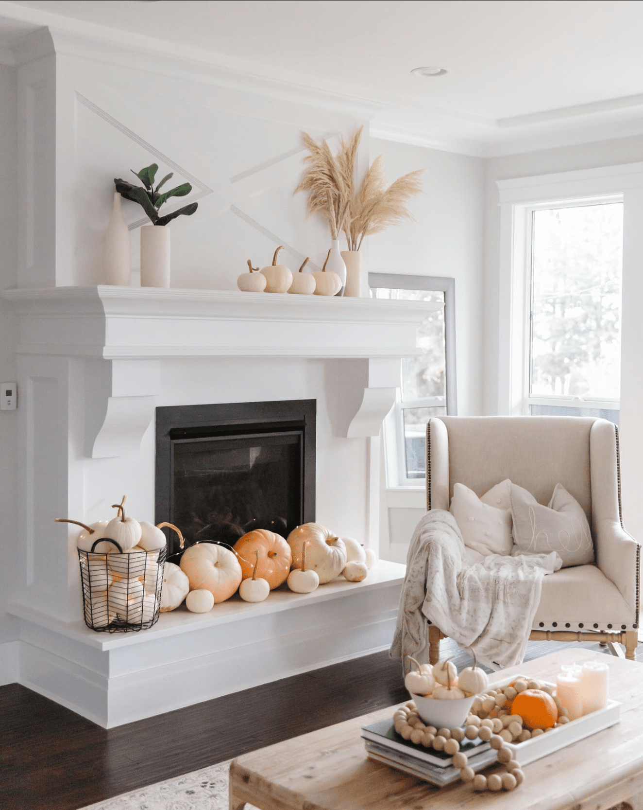 foyer décoré pour l'automne 