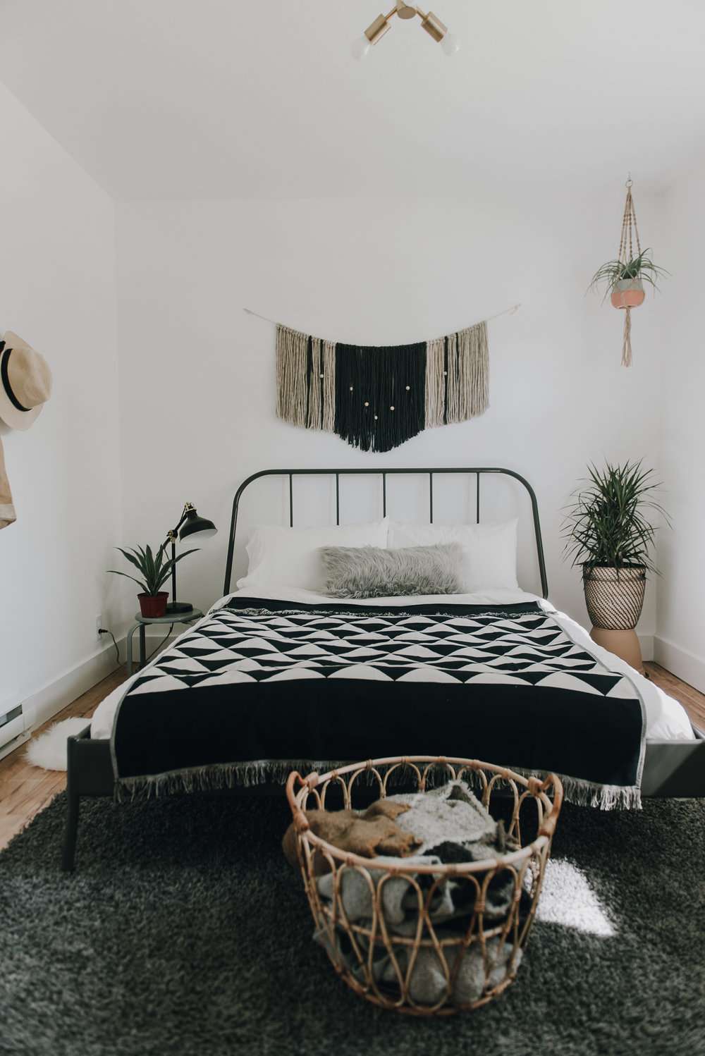 apartment bedroom ideas houseplants