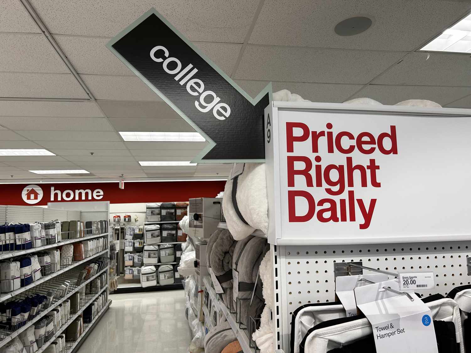 Sección de compras universitarias de Target