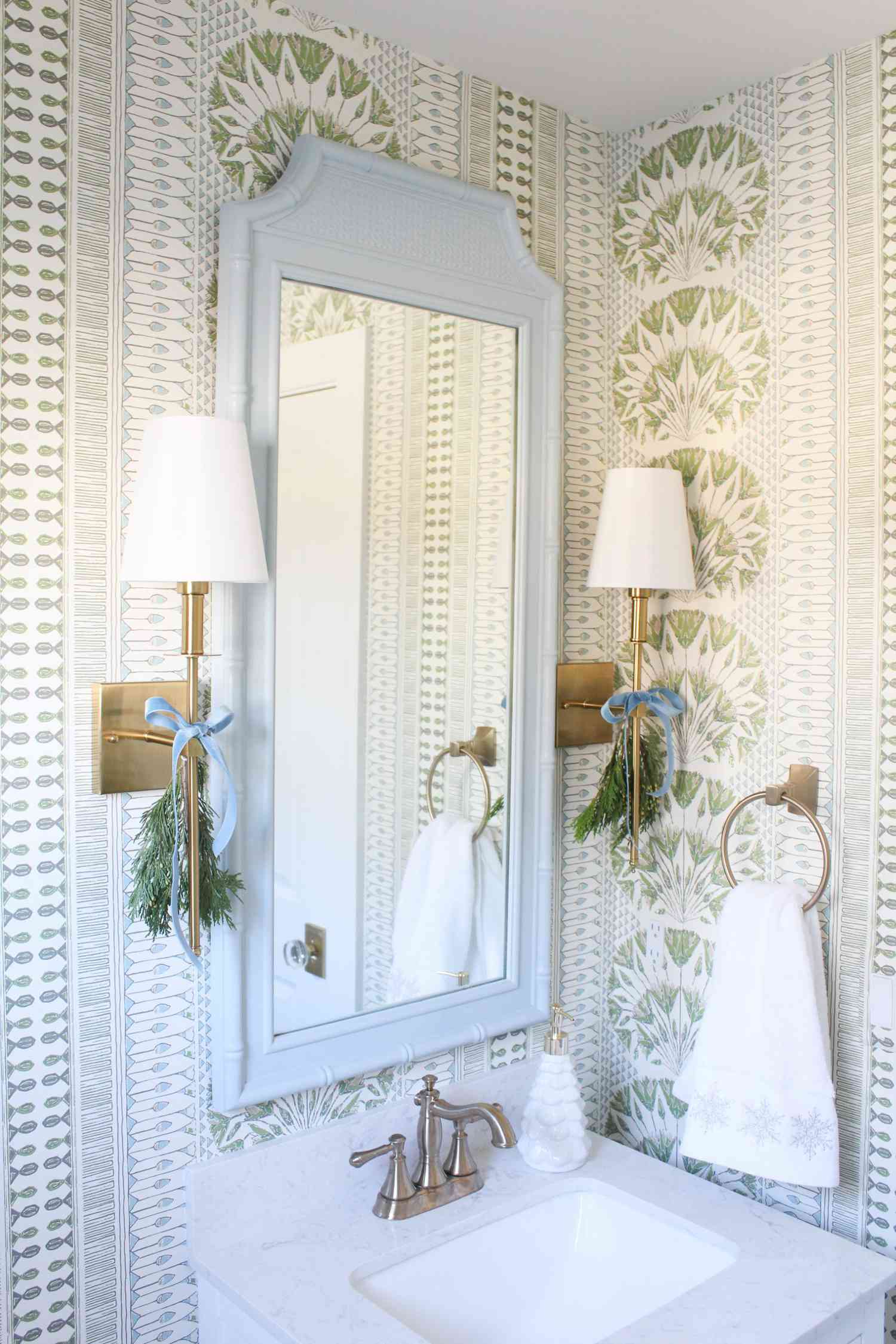 coastal christmas bathroom decor ideas