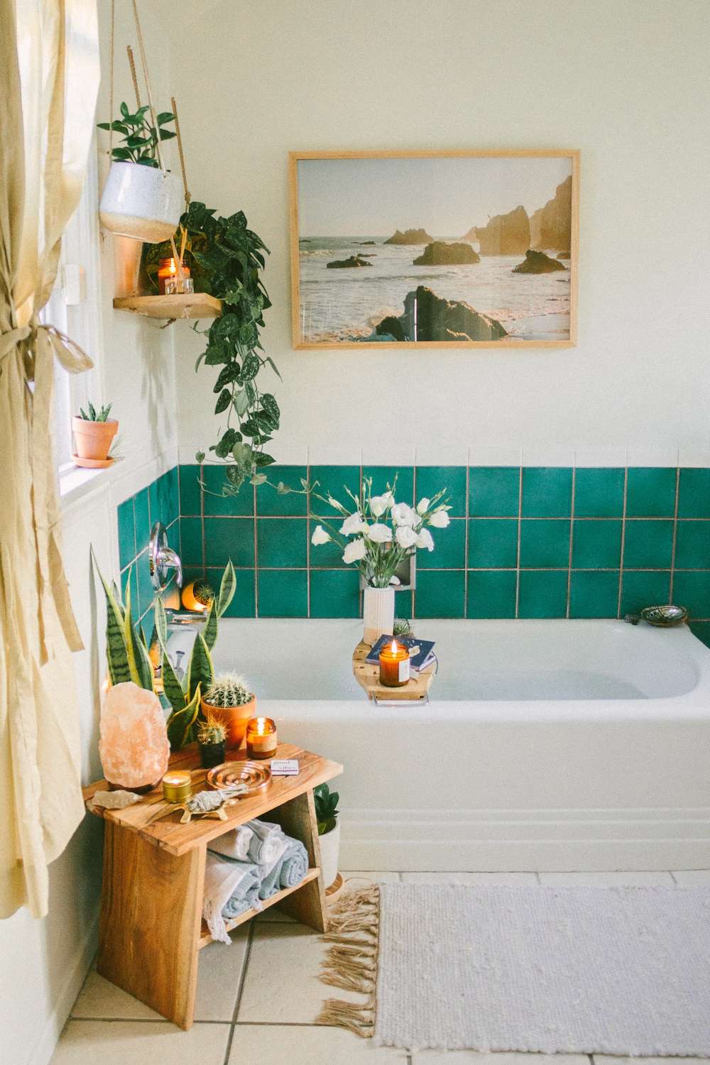 boho-style christmas bathroom decor