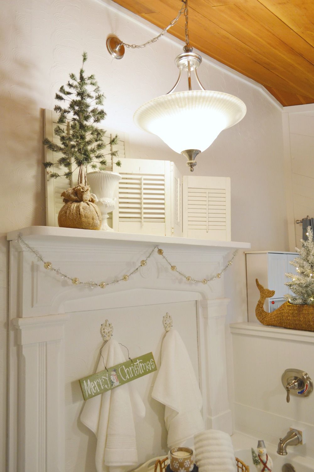 cottage christmas bathroom decor