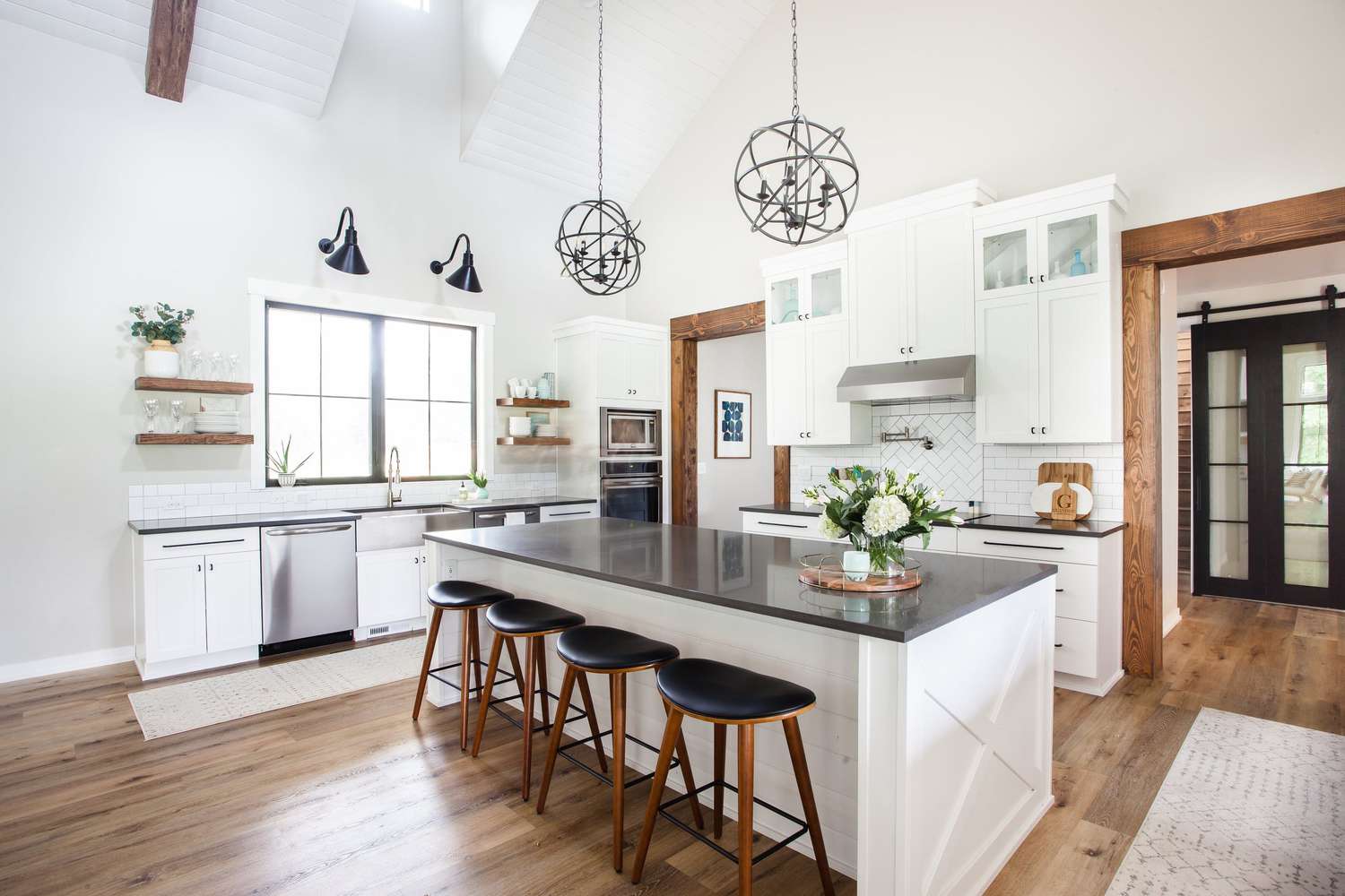 KG designs modern farmhouse