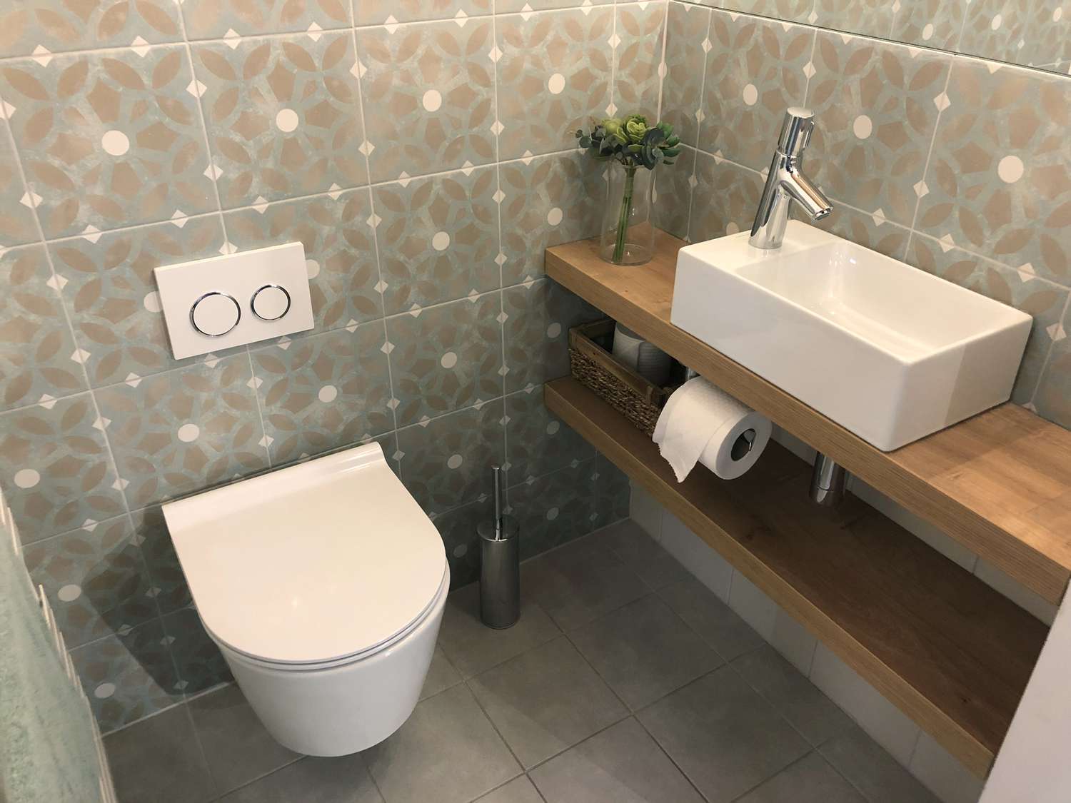 Wandhängende Toilette