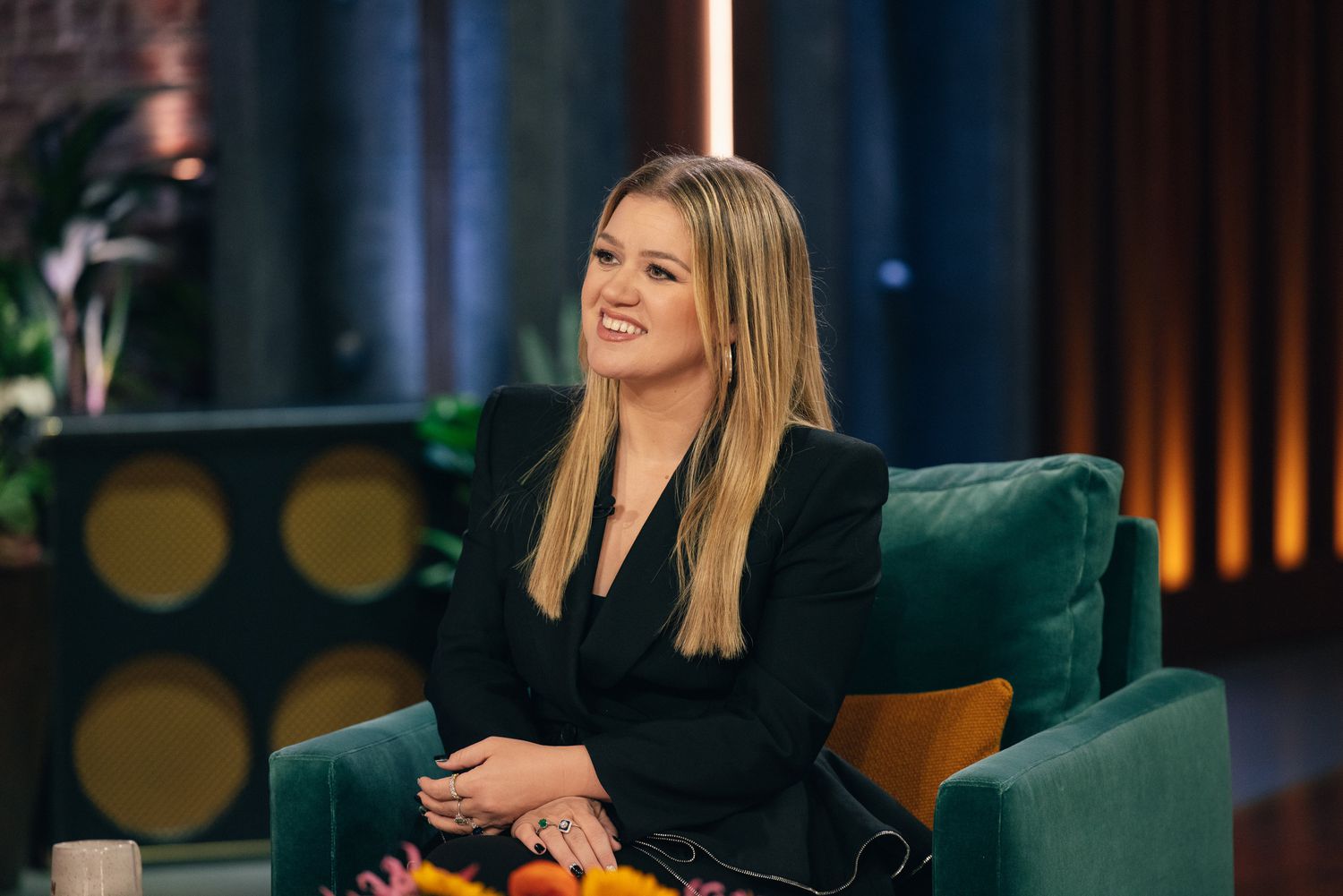 Kelly Clarkson on set at The Kelly Clarkson Show