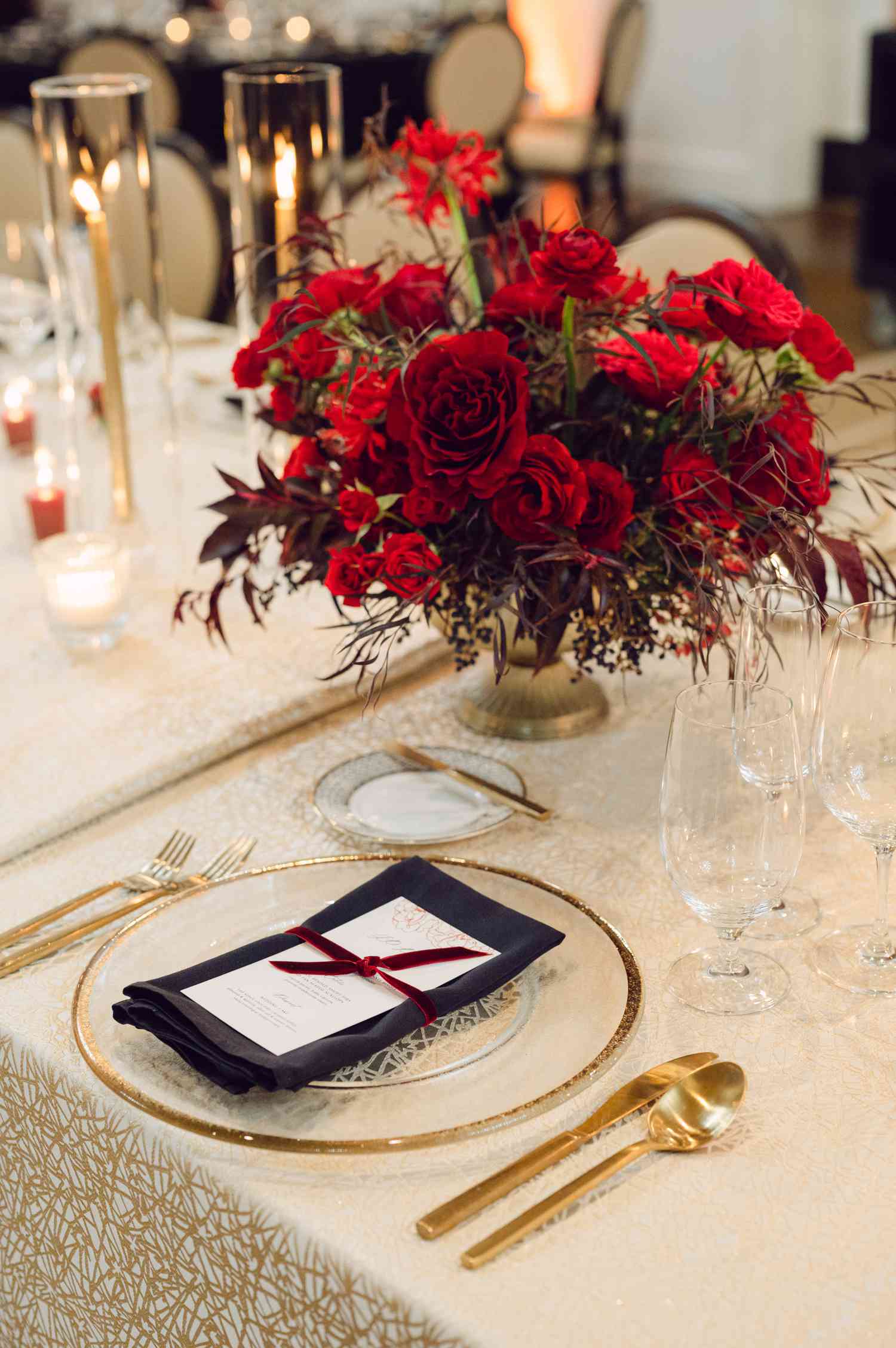 Red Christmas Tablescape