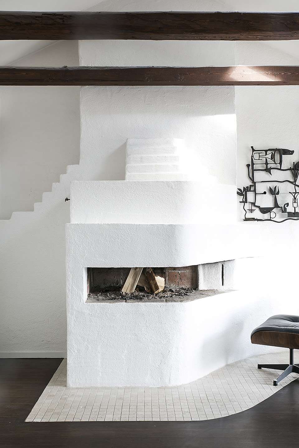 curved linear fireplace ideas