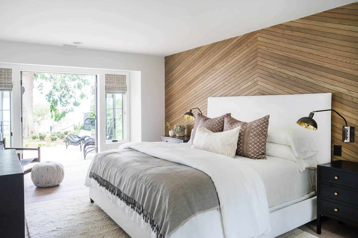 wood slat bedroom accent wall ideas
