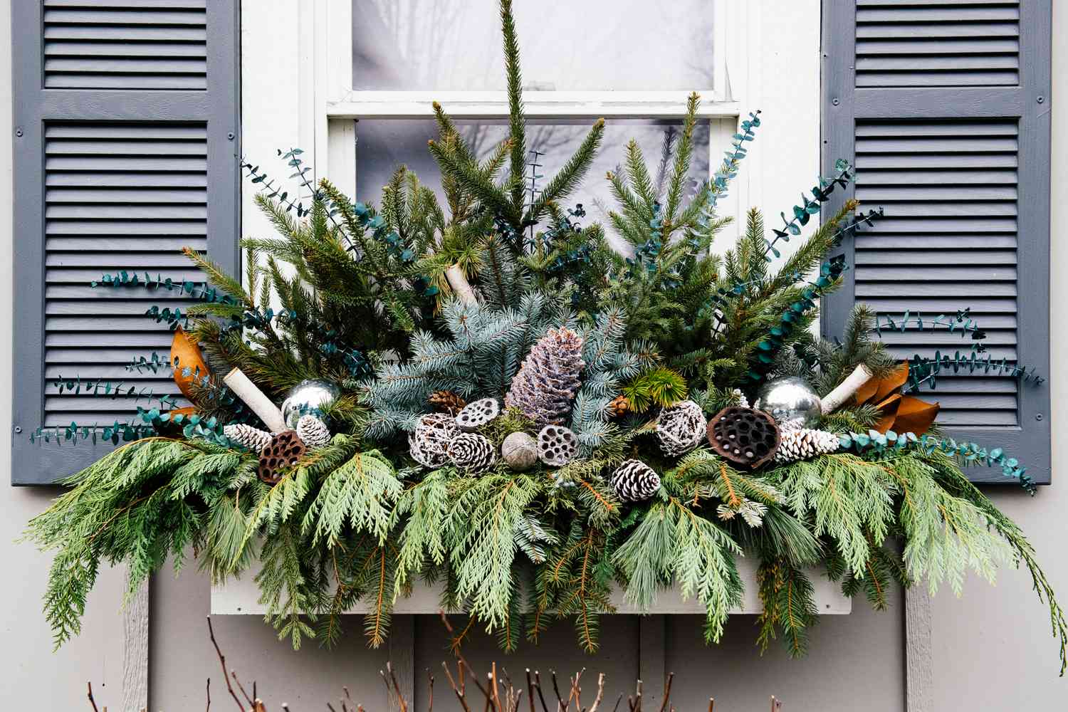 46 ideas de decoración navideña de ventanas para un ambiente festivo en el exterior