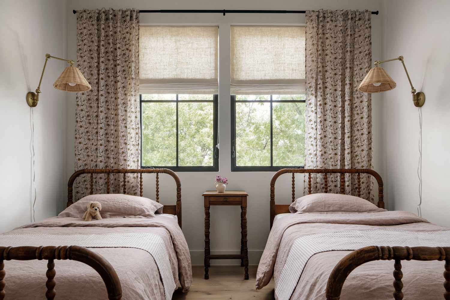 cortinas florales para el dormitorio