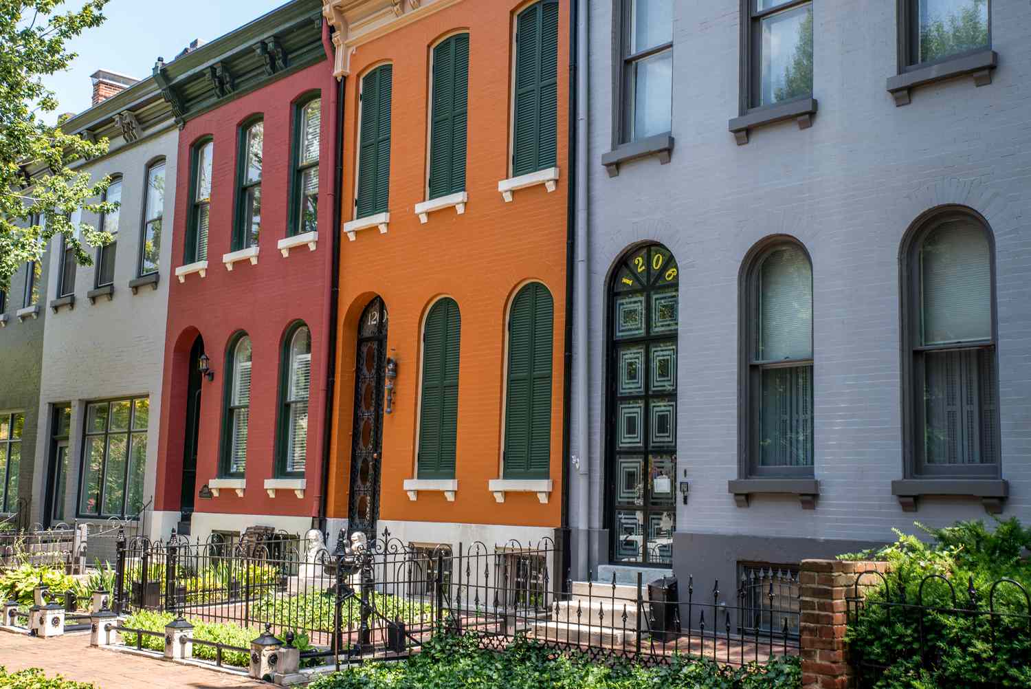 townhomes painted different colors