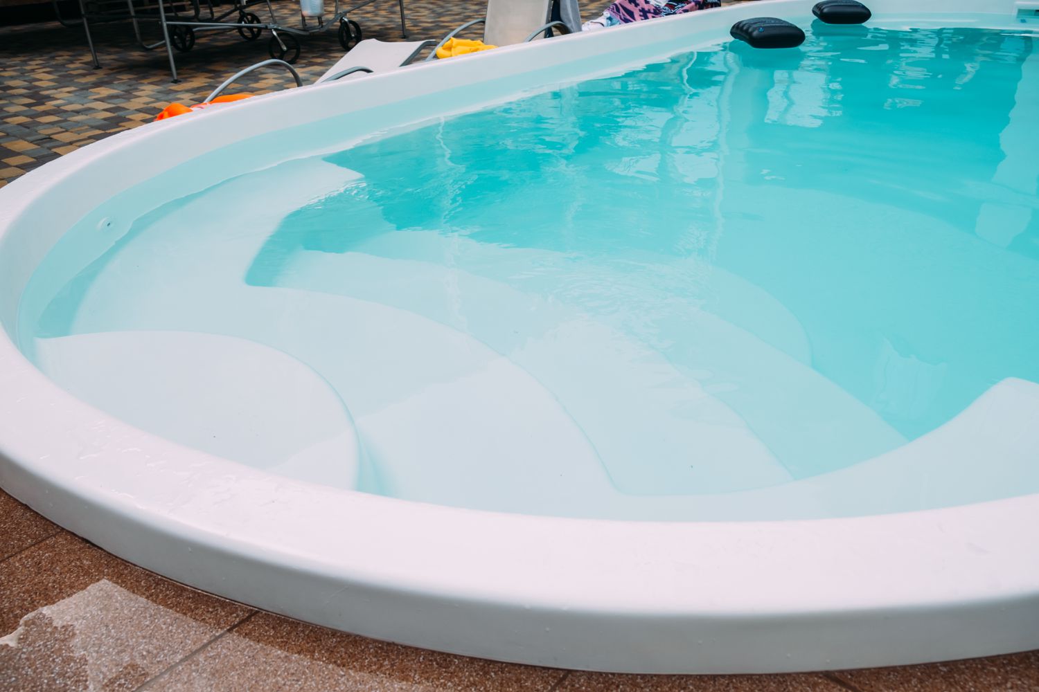 how much does a fiberglass pool cost