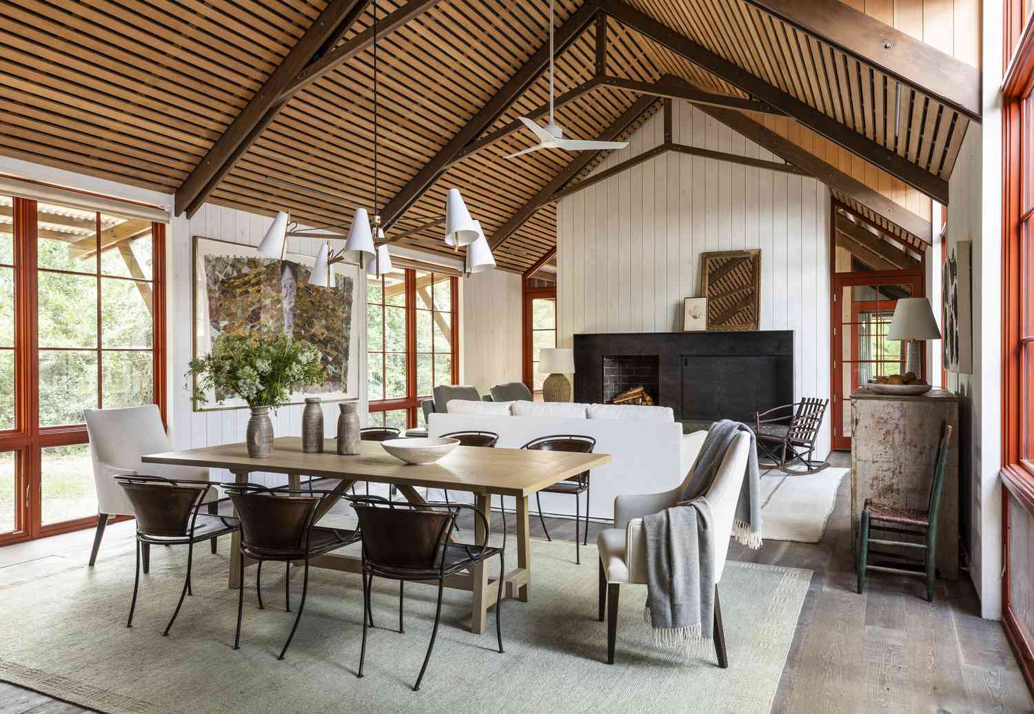 modern farmhouse dining room with vaulted ceiling