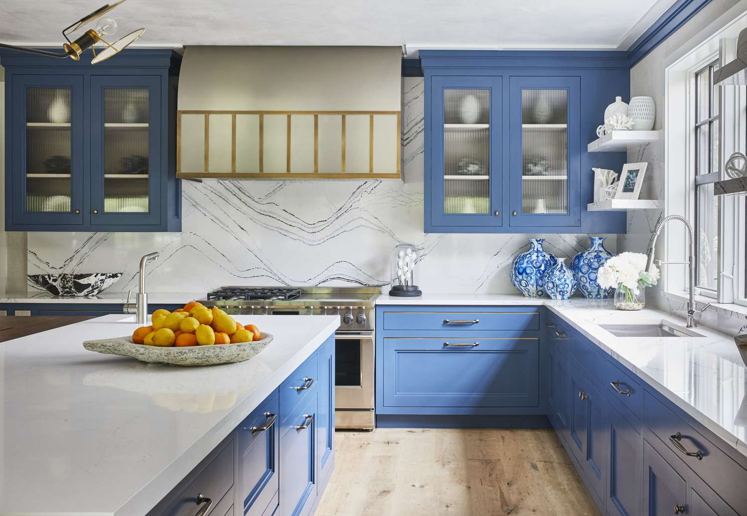 Kühne und blaue Küche