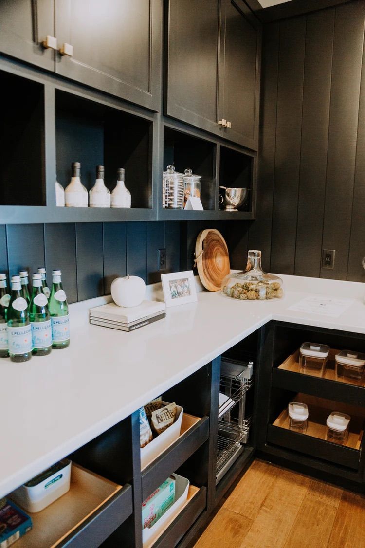 Mixed Cabinets and Shelves in Pantry