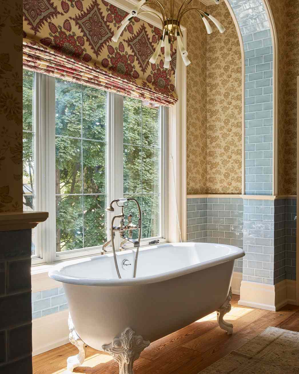 clawfoot bathtub tile ideas